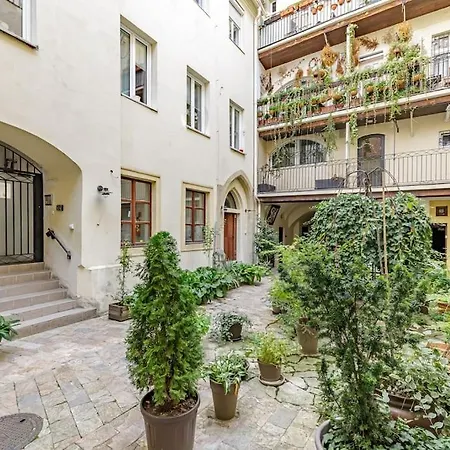 Apartment Primaxarya - Maisonette Right On The Main Square With Breath Taking 360 Views Of Bratislava