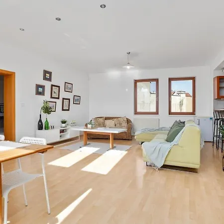 Primaxarya - Maisonette Right On The Main Square With Breath Taking 360 Views Of Apartment Bratislava