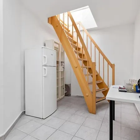 Penthouse 360 Castle View - In The Heart Of Old Town Apartman