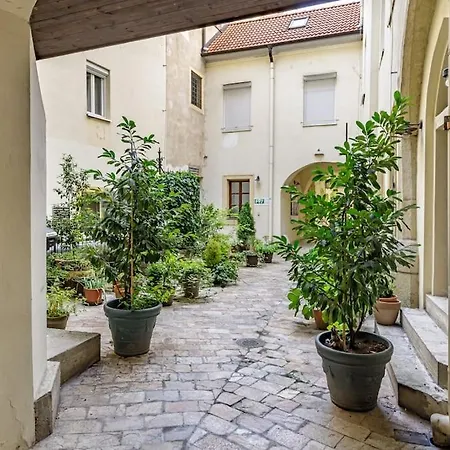 Penthouse 360 Castle View - In The Heart Of Old Town Pozsony