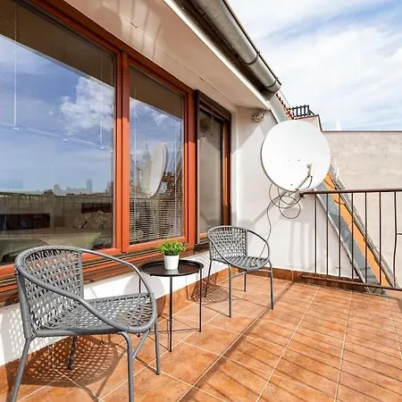 Primaxarya - Maisonette Right On The Main Square With Breath Taking 360 Views Of Apartment Bratislava