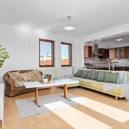 Primaxarya - Maisonette Right On The Main Square With Breath Taking 360 Views Of Bratislava