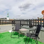 Penthouse 360 Castle View - In The Heart Of Old Town Apartment