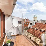 Penthouse 360 Castle View - In The Heart Of Old Town Apartment