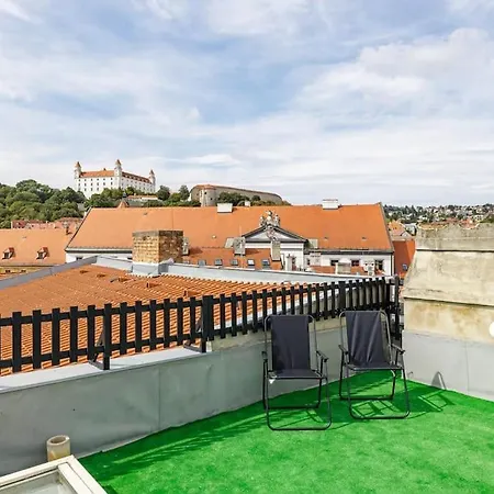 아파트 Penthouse 360 Castle View - In The Heart Of Old Town *
