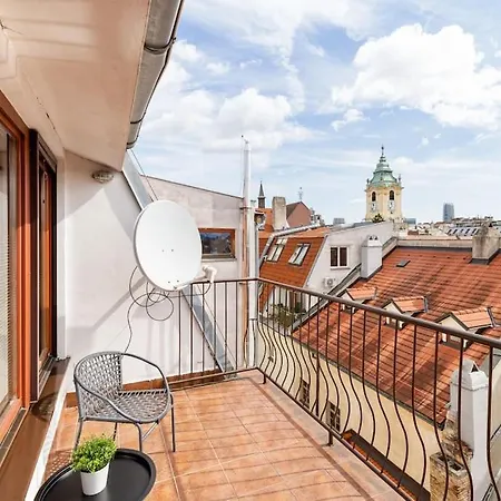 Penthouse 360 Castle View - In The Heart Of Old Town 아파트