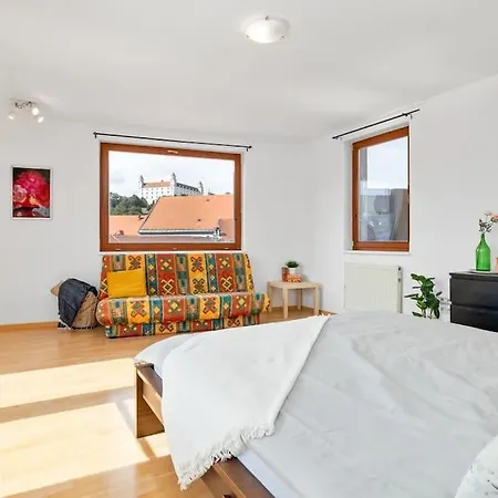 아파트 Penthouse 360 Castle View - In The Heart Of Old Town 브라티슬라바