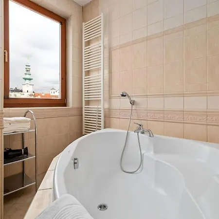 아파트 Penthouse 360 Castle View - In The Heart Of Old Town 브라티슬라바
