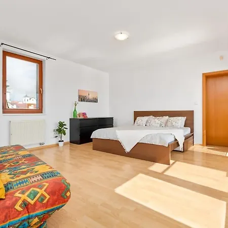 아파트 Penthouse 360 Castle View - In The Heart Of Old Town